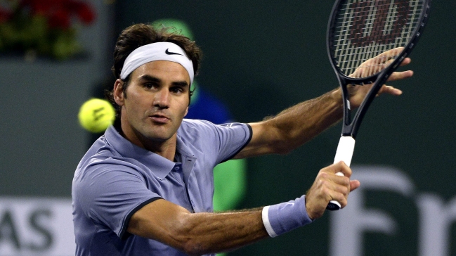 Roger Federer sigue a paso firme en Indian Wells