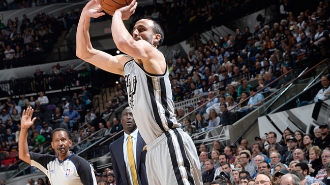 Ginóbili comandó el triunfo 50 de los Spurs en la temporada