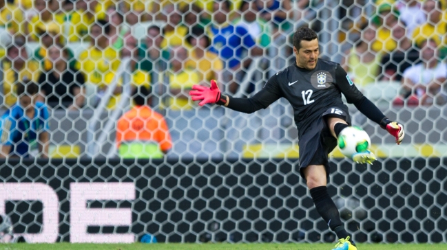 Julio César cree que Chile puede ser rival de Brasil en octavos de final