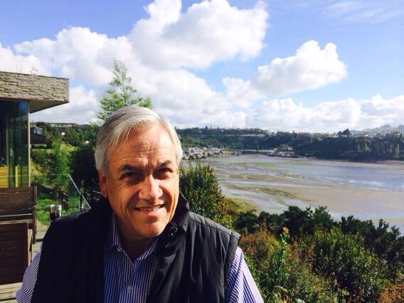 Sebastián Piñera, atendido en hospital tras caída Hospital de Castro