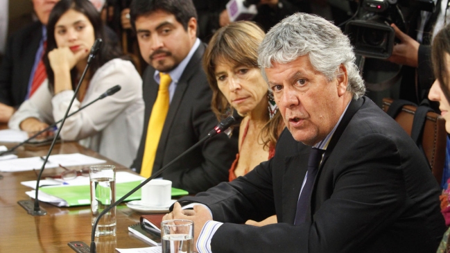Ministro de Educación entregó prioridades de su cartera ante comisión de la Cámara Baja