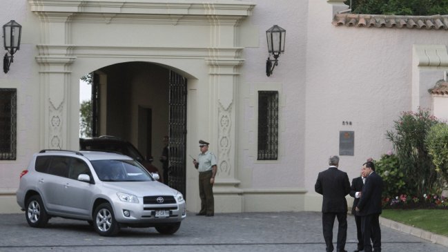Presidenta Bachelet se reúne con diputados en Cerro Castillo