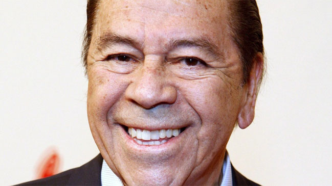 Lucho Gatica permanece hospitalizado en México