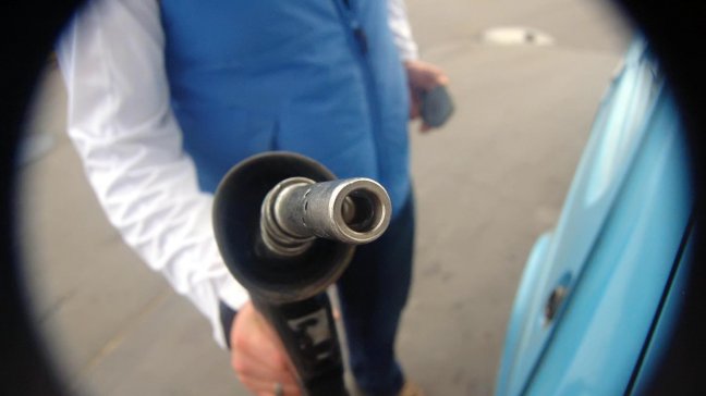 Econsult proyecta baja en precio de los combustibles para este jueves