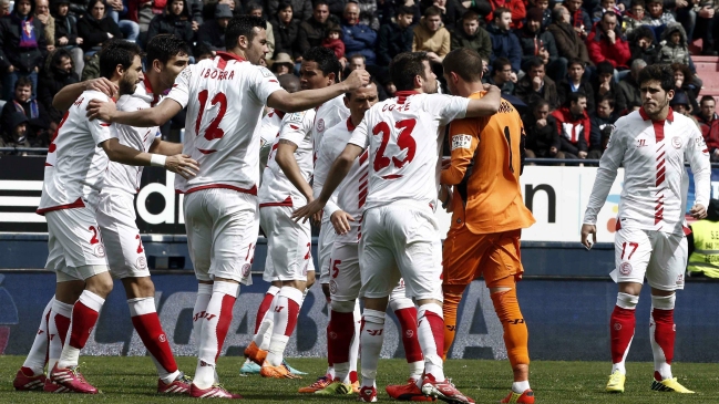 Francisco Silva fue titular en la caída de Osasuna ante Sevilla en la liga española