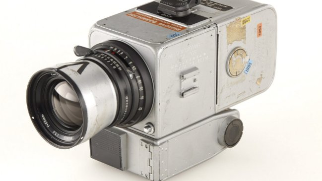 Subastan la única cámara que ha estado en la Luna