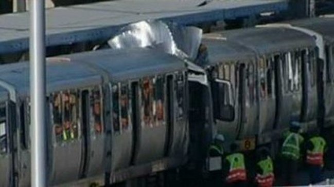 Descarrilamiento de un tren en aeropuerto de EEUU dejó una treintena de heridos