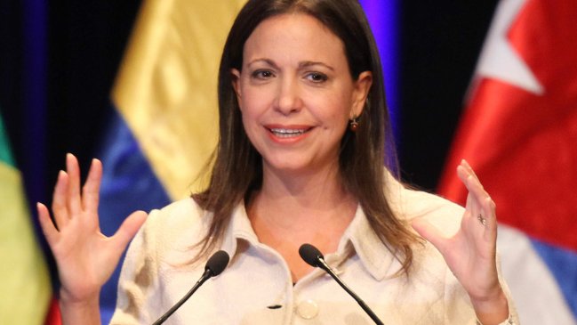 Diputada opositora fue destituida en parlamento de Venezuela