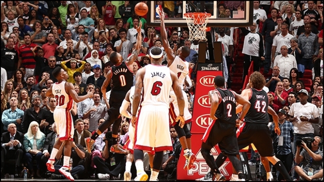 LeBron James encabezó dramático triunfo de Miami ante Portland