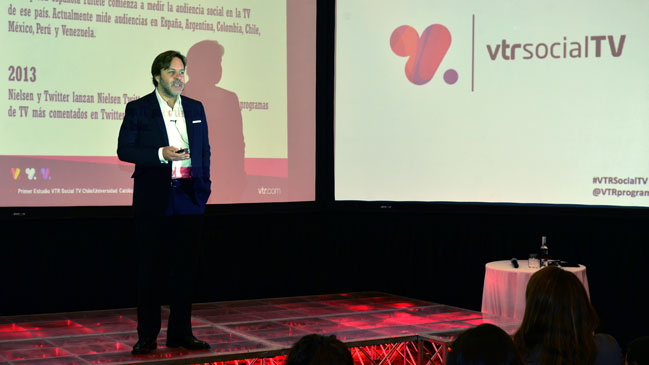 Más de dos tercios de los chilenos comentan en redes sociales lo que ven en televisión