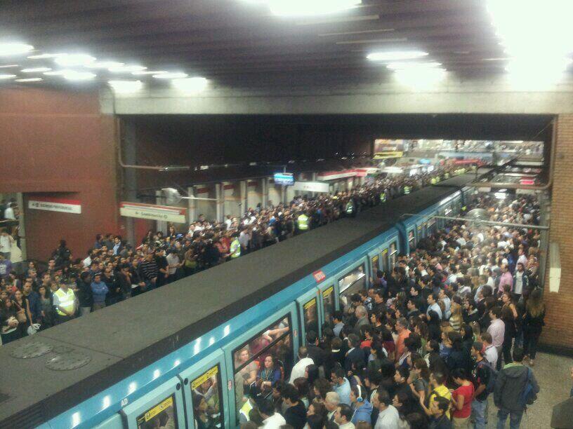 Problemas eléctricos y demoras afectan a la Línea 1 del Metro