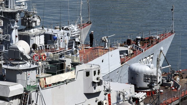 Ucrania comenzó el retiro de tropas desde Crimea