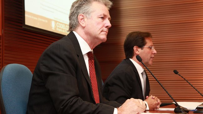 Excedentes de Codelco caen un 50 por ciento en 2013
