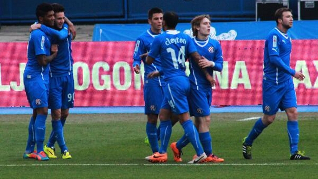 Junior Fernandes marcó en caída de Dinamo Zagreb en Croacia
