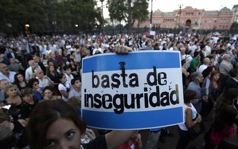 Gobierno argentino llamó a la sociedad a no usar 