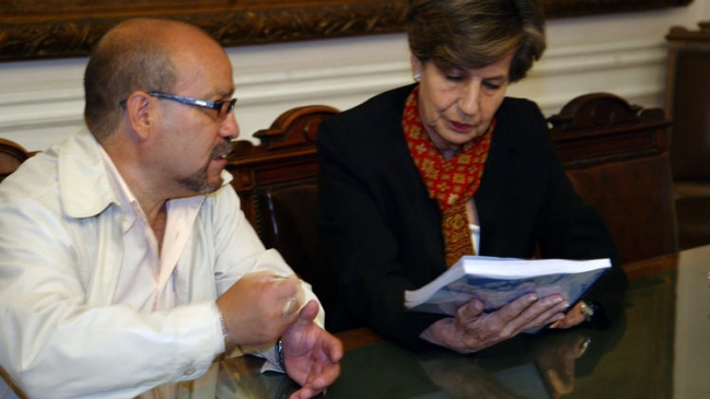 Isabel Allende entregó respaldo al Movilh para perfeccionar el AVP