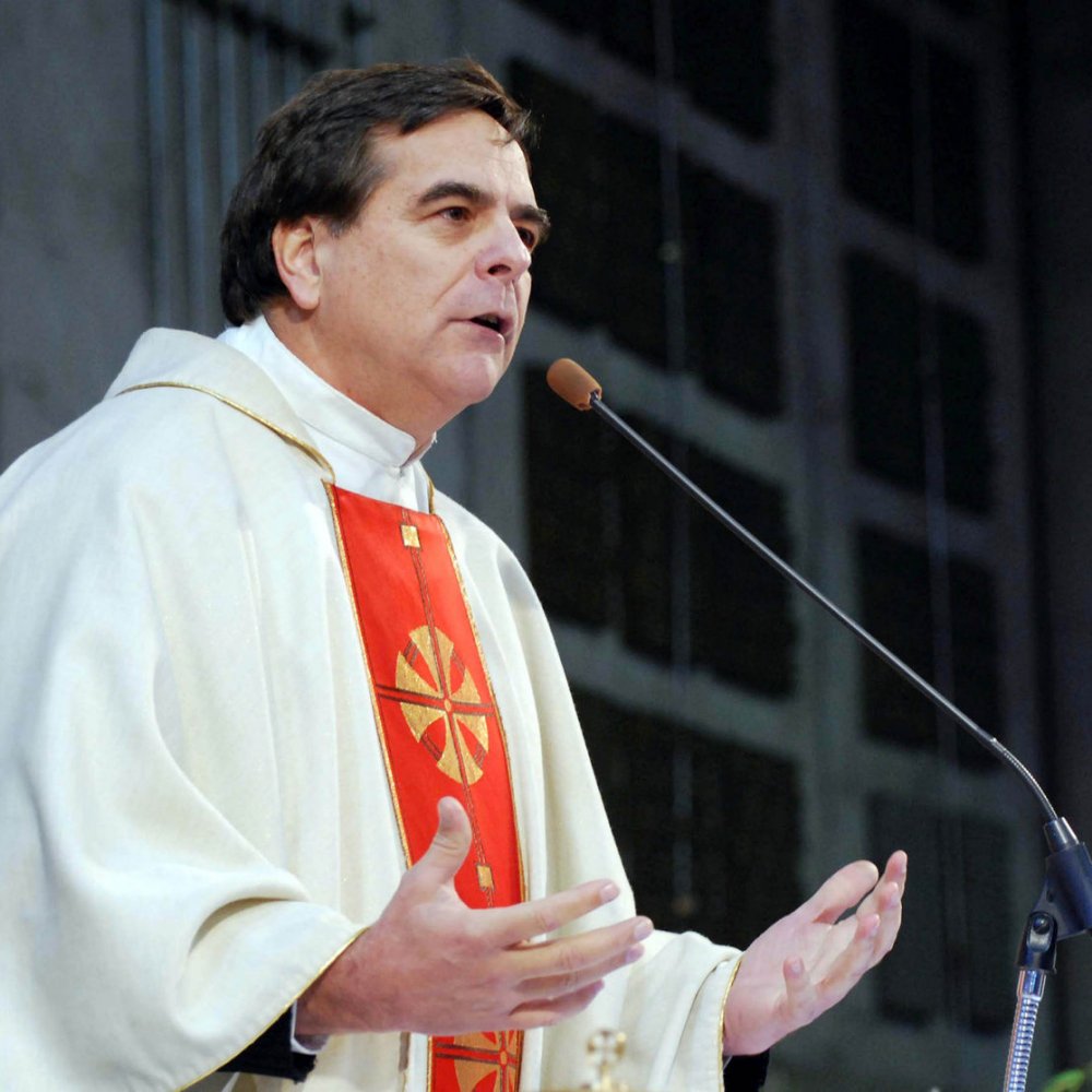 Sacerdote Felipe Berríos regresará a Chile en junio