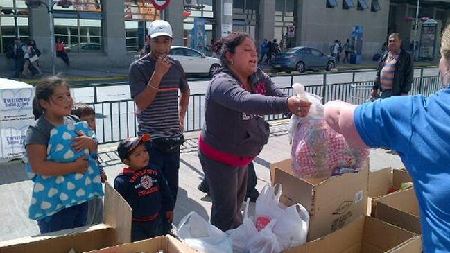 Twitteros solidarios y pescadores de Valparaíso llevan ayuda a Iquique