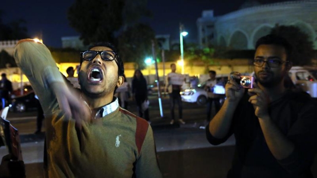 Cuatro homosexuales condenados a penas de cárcel en Egipto