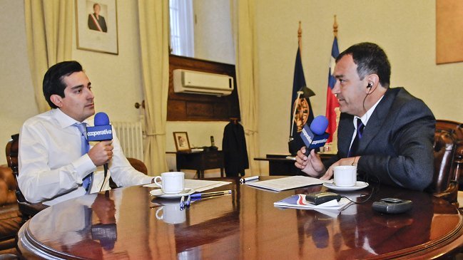 Peñailillo responde a la UDI por reforma tributaria: 