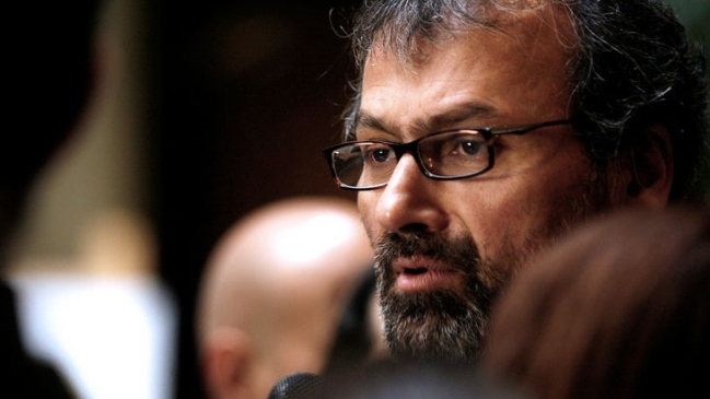 Ex presidente de la Comisión de Etica defendió millonarios montos de asesorías