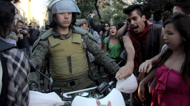 Fiscalía Militar procesó a carabinero que atropelló a estudiante en una marcha