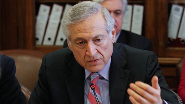 Canciller: No existe razón para disculparse por la política exterior chilena