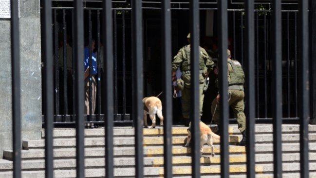 Aviso de bomba en Colegio Altamira en Peñalolén