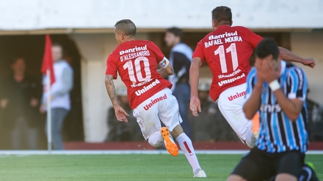 Charles Aránguiz celebró con Inter de Porto Alegre en el Campeonato Gaúcho
