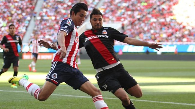 Héctor Mancilla participó en empate de Morelia ante Guadalajara