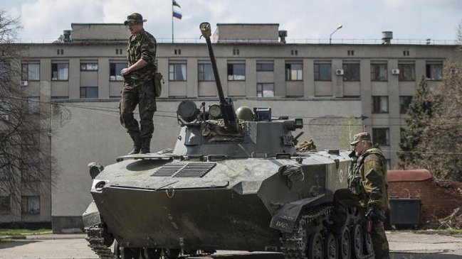 Blindados ucranianos se pasaron a lado prorruso en Sloviansk
