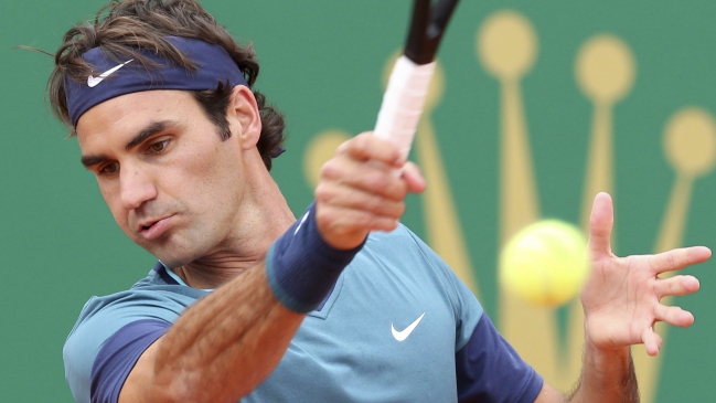 Federer anuló a Stepanek y avanzó a tercera ronda en Montecarlo