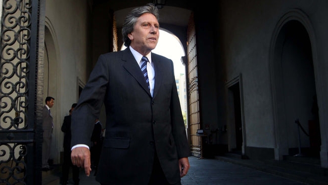 Senador RN se mostró dispuesto a realizar plebiscito para cambiar la Constitución