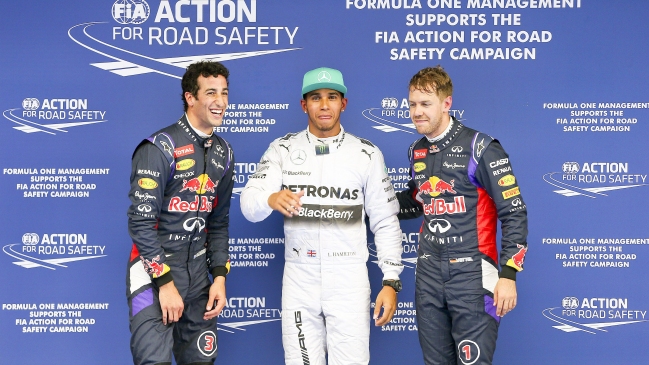 Lewis Hamilton no tuvo problemas para quedarse con la pole position en Shanghai