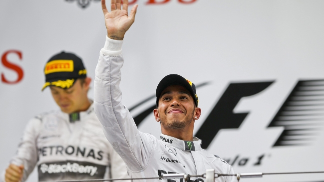 Lewis Hamilton consiguió en el Gran Premio de China su tercer triunfo consecutivo