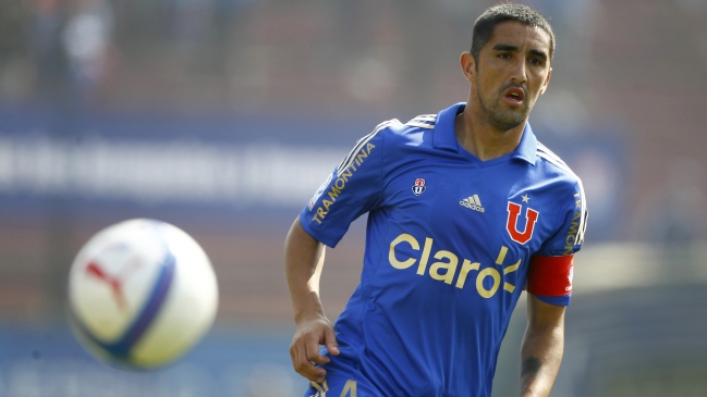 Osvaldo González estudia dejar U. de Chile por motivos personales