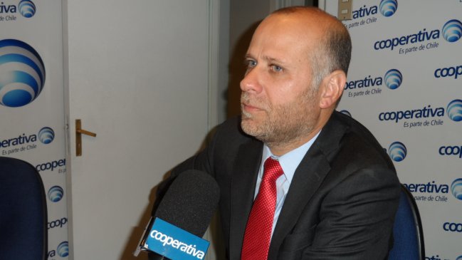 Elizalde reafirmó que reforma al binominal con más parlamentarios tendrá 