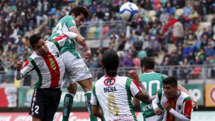 Juan Cornejo anotó de cabeza el primero para Audax ante Palestino