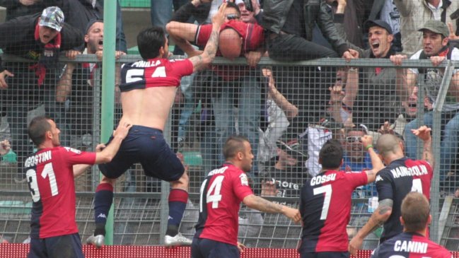 Cagliari se impuso ante Parma con tanto de Mauricio Pinilla