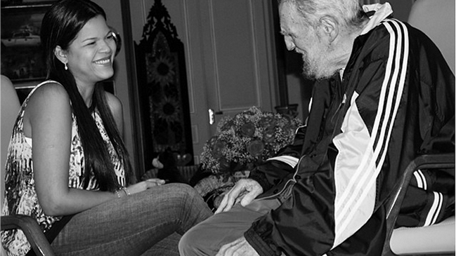 Fidel Castro reapareció en fotos con hija de Hugo Chávez
