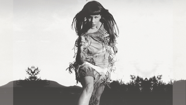 Miss Kittin retornará a Chile para un nuevo show en vivo