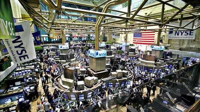 Wall Street cerró con subidas y el Dow Jones logró un nuevo récord