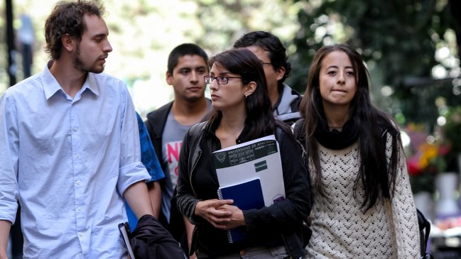 Confech criticó falta de claridad del ministro Eyzaguirre y confirmó marcha