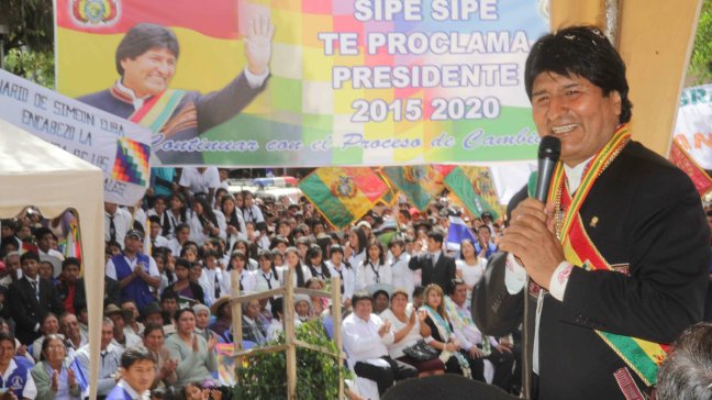 Morales entregó un hotel y 16 vehículos a Central Obrera Boliviana