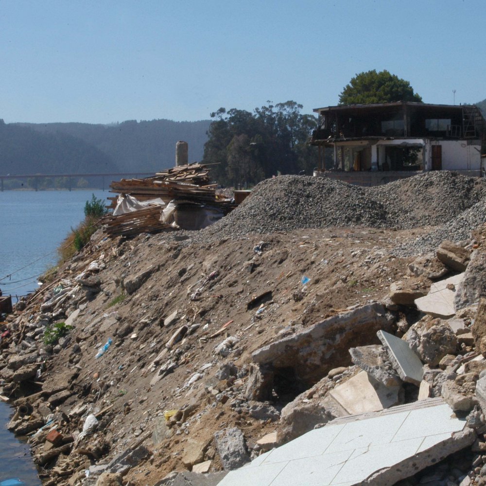 Justicia rechazó condenar al Fisco por falla en alerta de tsunami del 27-F