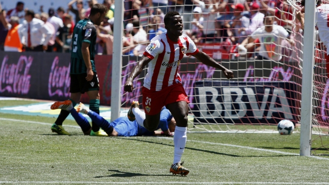 Lorenzo Reyes fue titular en nueva caída de Real Betis en la liga española