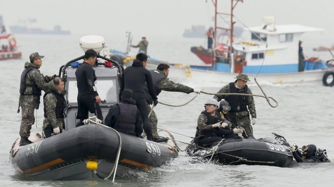 Corea del Sur: Suben a 242 las víctimas del hundimiento del ferry