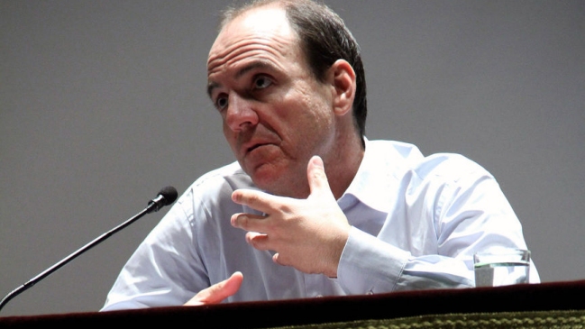 Dirigente de Punta Arenas competirá con Monckeberg por presidencia de RN