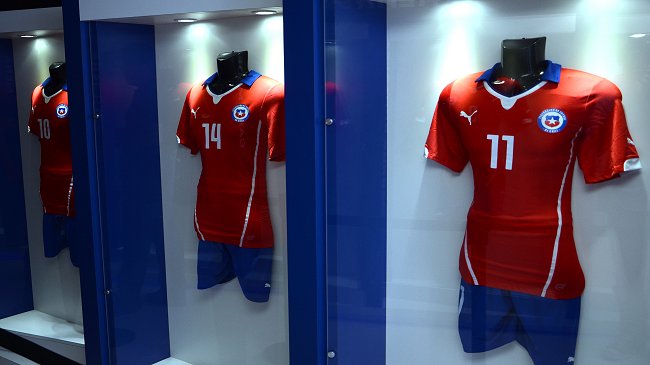 Carabineros incautó 2.000 camisetas falsificadas de la Selección