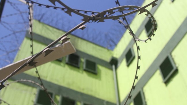 Reos y sus familias protestaron por sentencia del incendio del penal San Miguel